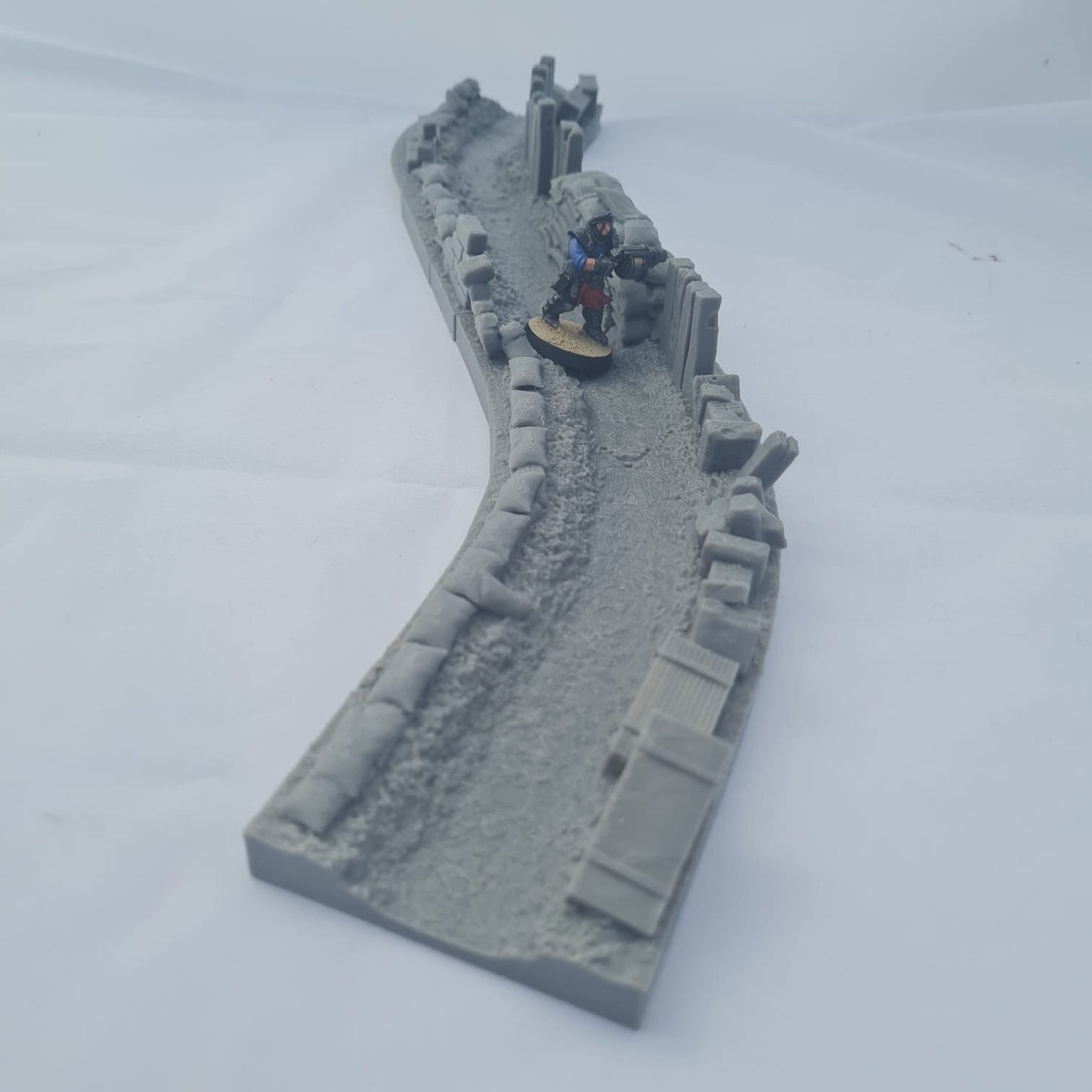 Light Trench Run Through - Terrain - Tabletop Industrial Miniature Wargaming Terrain for Warhammer 40k, Necromunda, Kill Team, Bolt Action