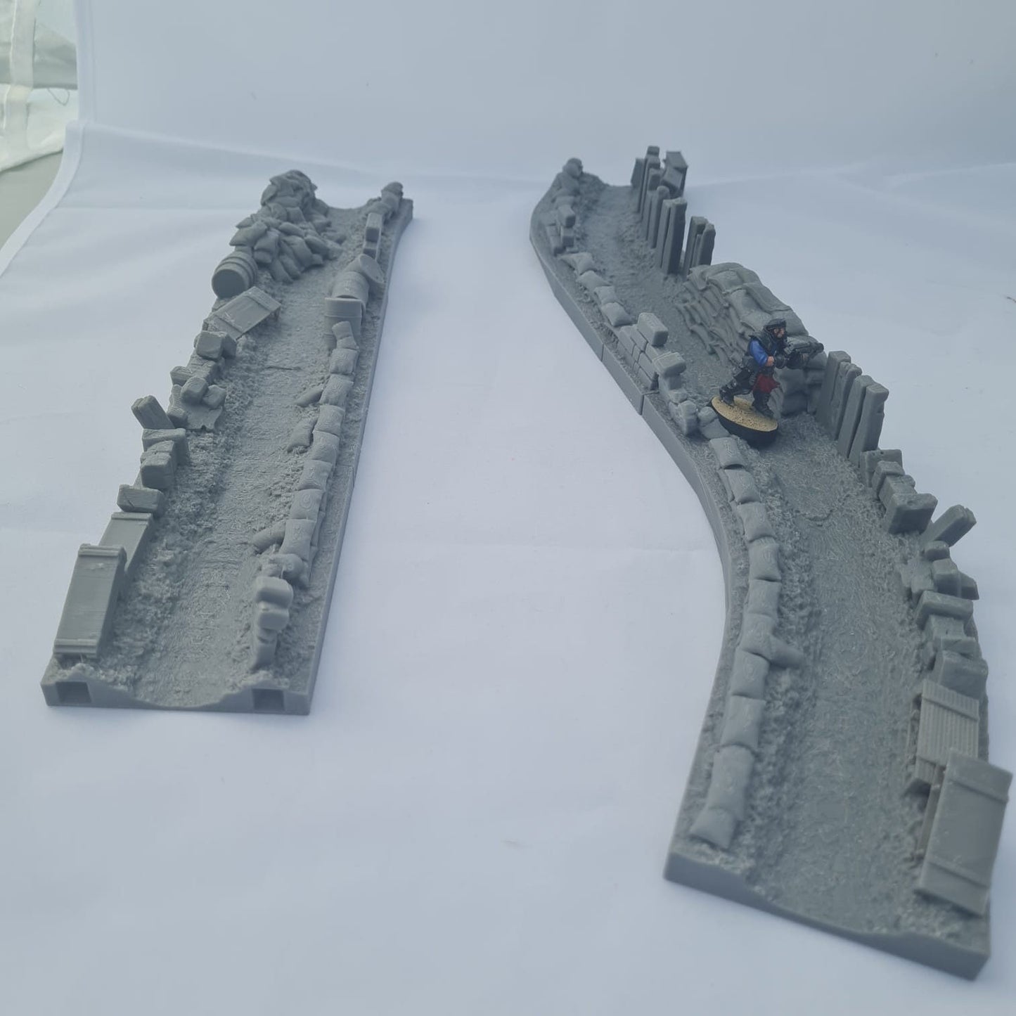 Light Trench Run Through - Terrain - Tabletop Industrial Miniature Wargaming Terrain for Warhammer 40k, Necromunda, Kill Team, Bolt Action