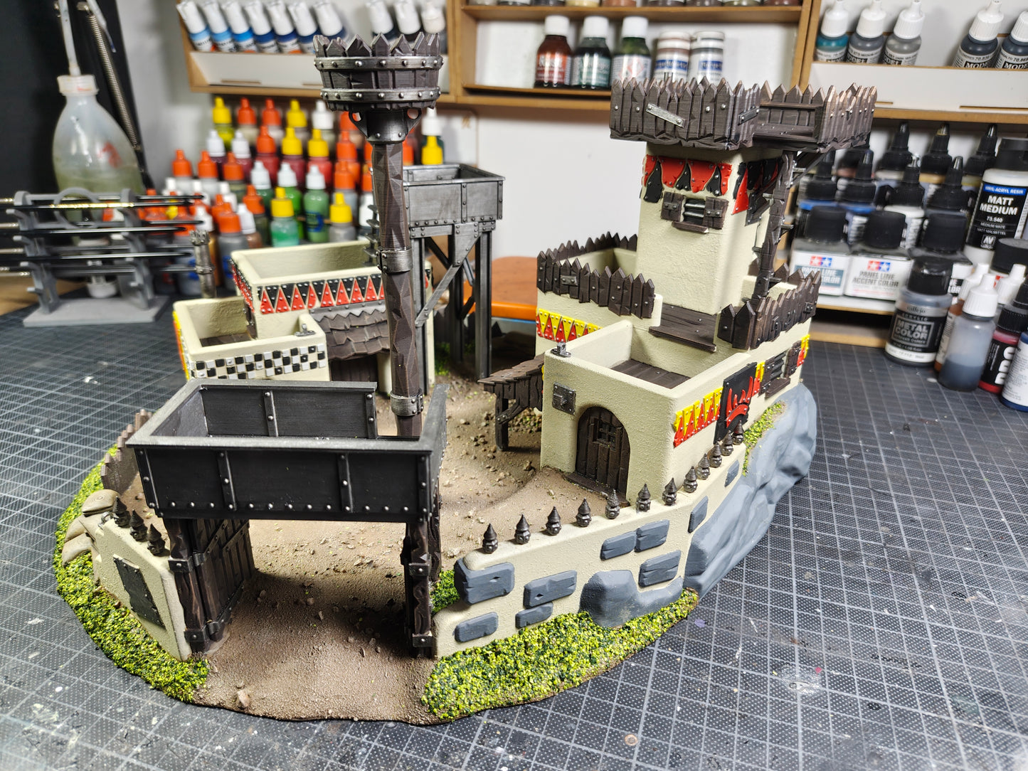 Large Retro Greenskin Outpost